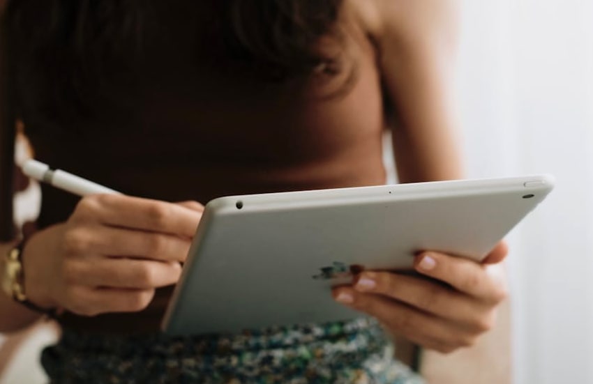 Smart Skincare Devices Transforming British Self Care Habits by 2030